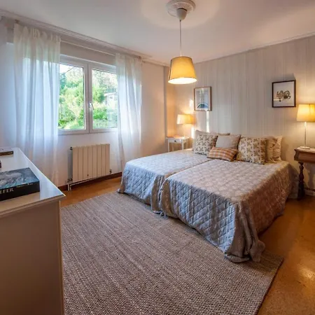 Uribe-biscay Apartment Menaka